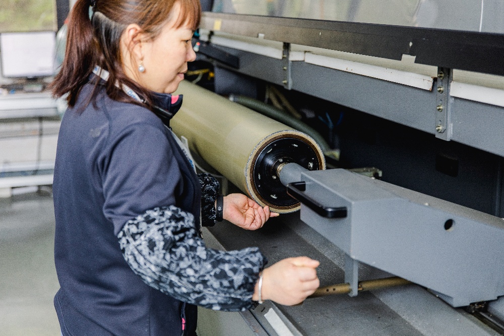 SPGPrints The easiest way to engrave textile rotary screen printing